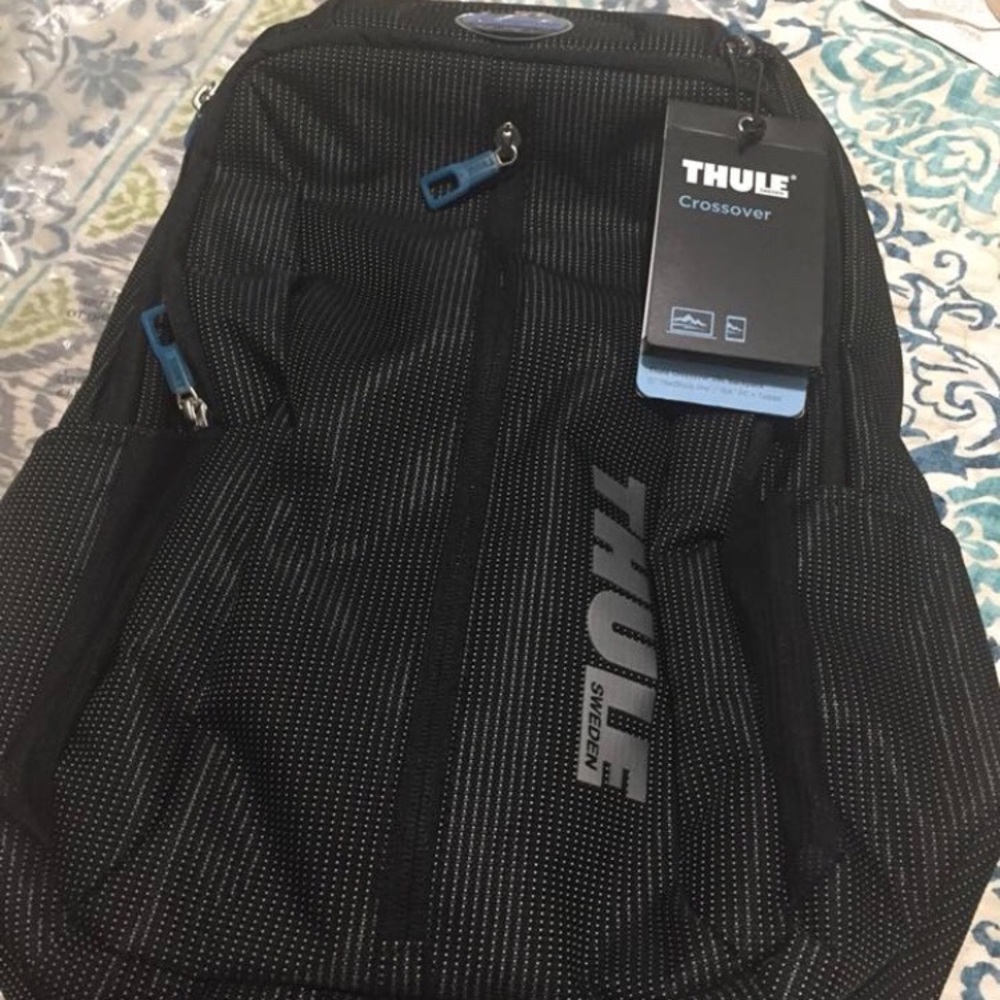 Thule 25L Crossover Backpack - BRAND NEW